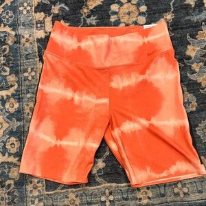 Nike Women's One Luxe Mid Rise Vibrant Orange Athletic Training Shorts medium